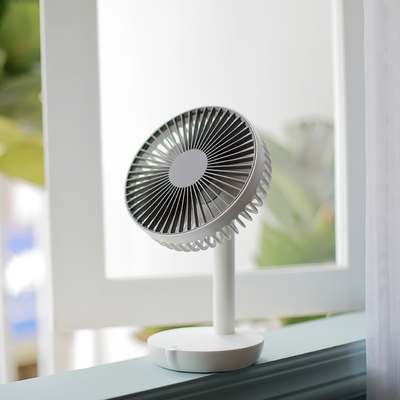 6 Zoll-wieder aufladbarer Luftumwälzungs-Fan USB 4000mAh Mini Electric Fan