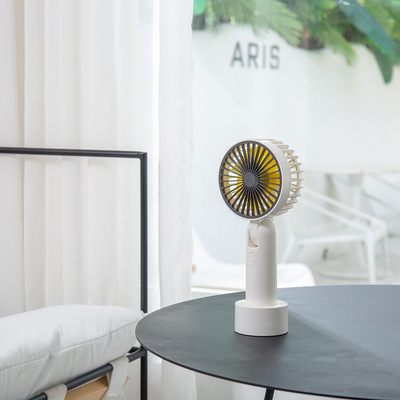 7 tragbarer Fan Vane Handheld Electric Fans 4W 1200mAh mit Usb-Ladegerät