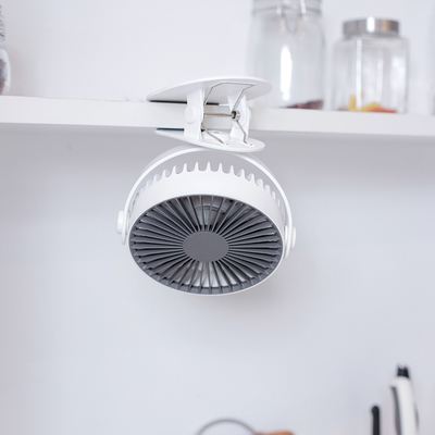 5 Vane Desk Clip On Fan Mini-USB wieder aufladbarer tragbarer 360 Grad-drehender Fan