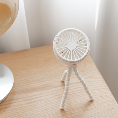 Stativ-Spaziergänger-Fan-Plastik-batteriebetriebener Fan 5W USBs wieder aufladbarer